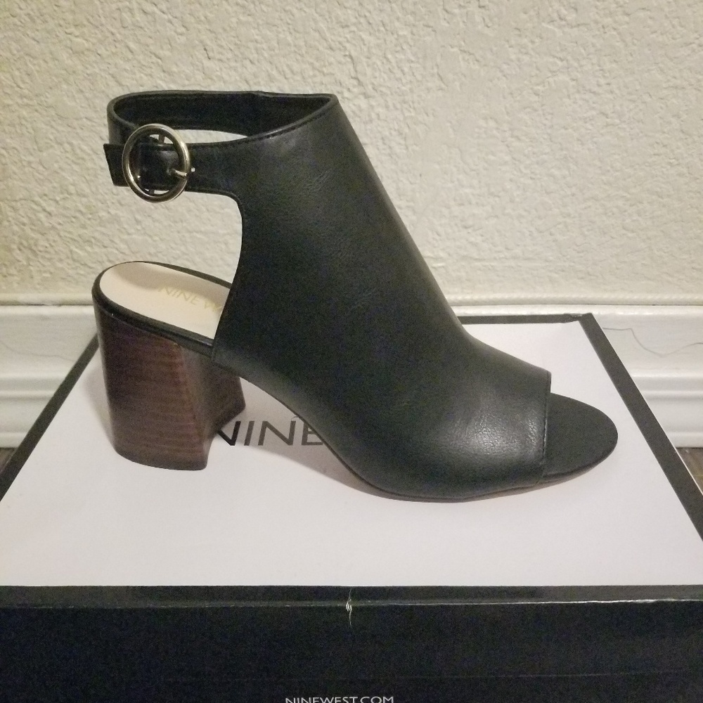 Nine West black mule sling back shoes